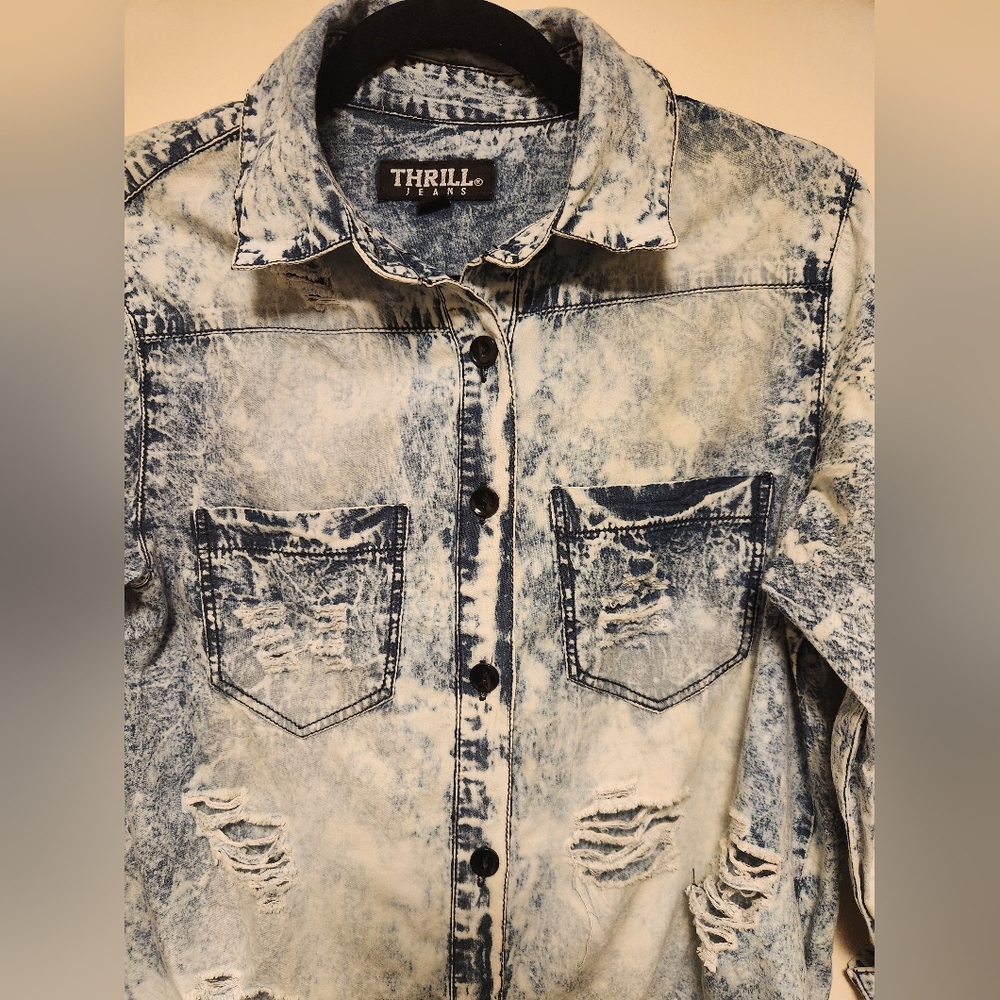 THRILL JEANS Ultra Fashionable Distressed Denim Street Wear Women's Shirt Size M - Picture 2 of 7